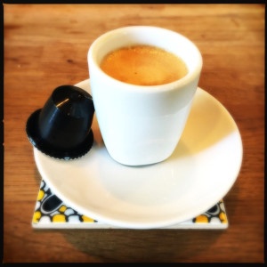 Gentleman Rosso Caffe espresso cup and capsule